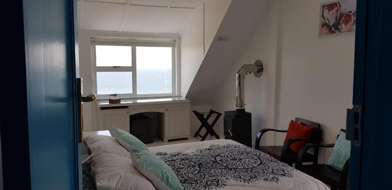 Rachawadee Accomodation​ & Health Spa Simon's Town Exterior photo
