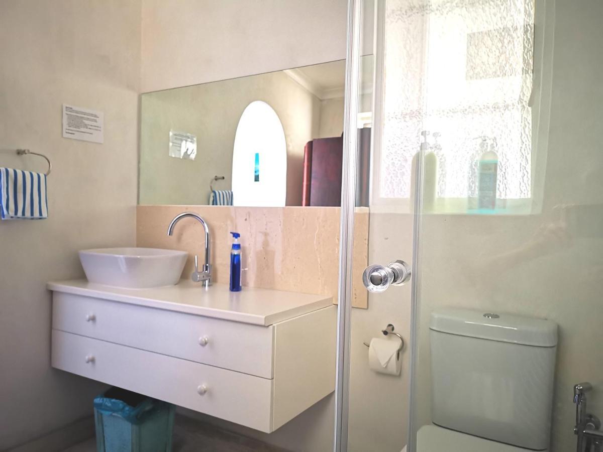 Rachawadee Accomodation​ & Health Spa Simon's Town Exterior photo