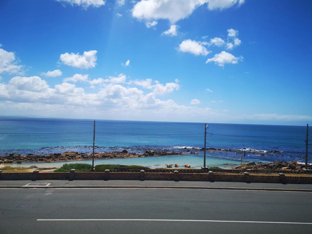 Rachawadee Accomodation​ & Health Spa Simon's Town Exterior photo