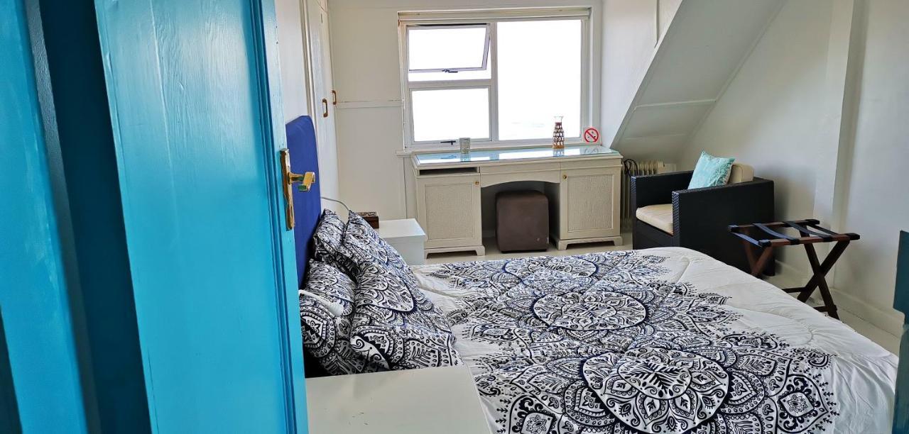 Rachawadee Accomodation​ & Health Spa Simon's Town Exterior photo