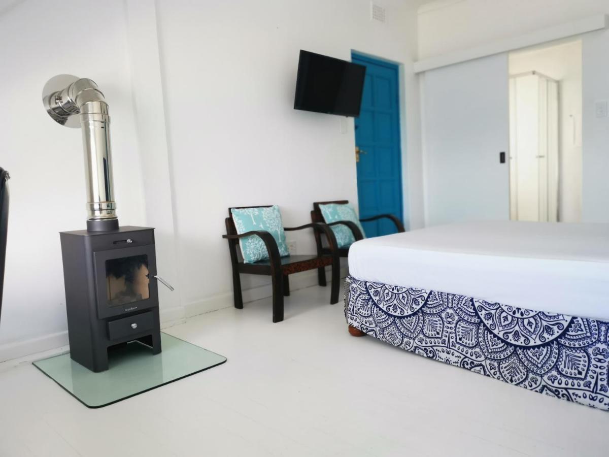 Rachawadee Accomodation​ & Health Spa Simon's Town Exterior photo