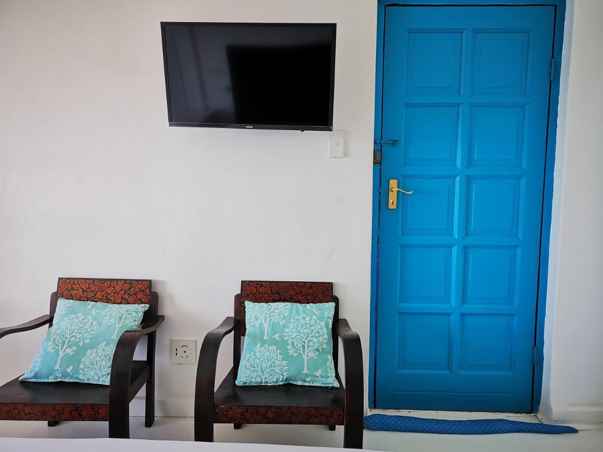 Rachawadee Accomodation​ & Health Spa Simon's Town Exterior photo