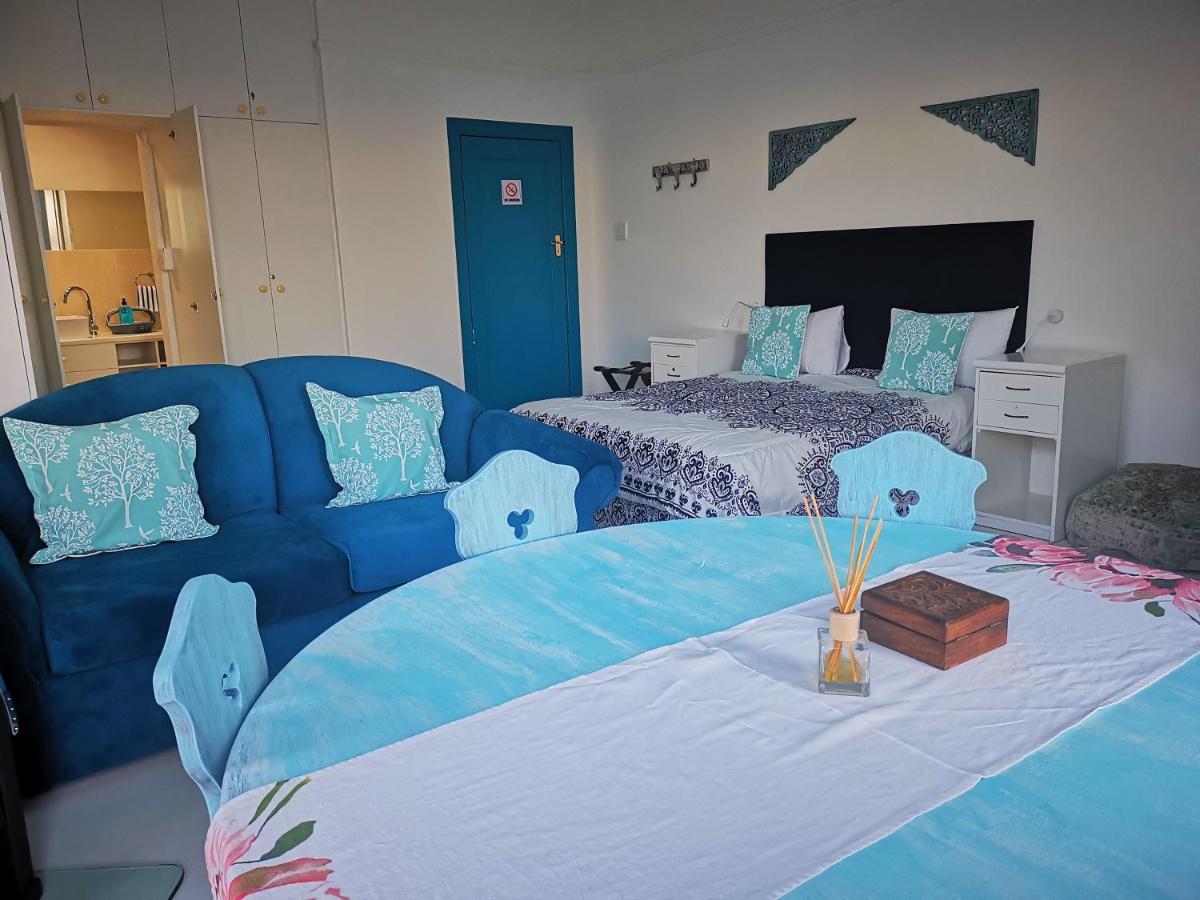 Rachawadee Accomodation​ & Health Spa Simon's Town Exterior photo